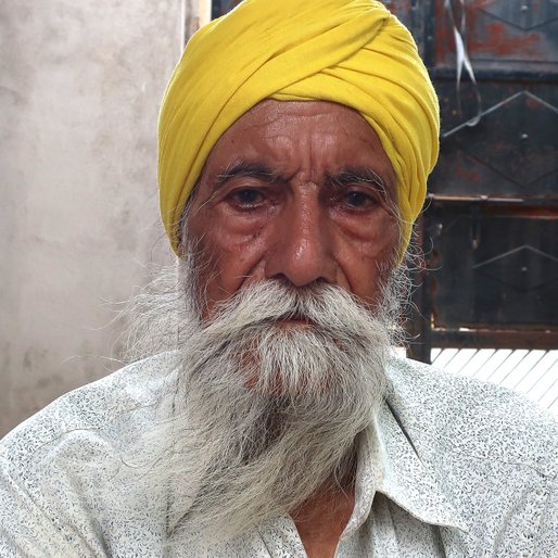 Bhag Singh is a Farmer (cultivates wheat and paddy), previously a factory worker from Shambhu Kalan, Shambhu Kalan, Patiala, Punjab