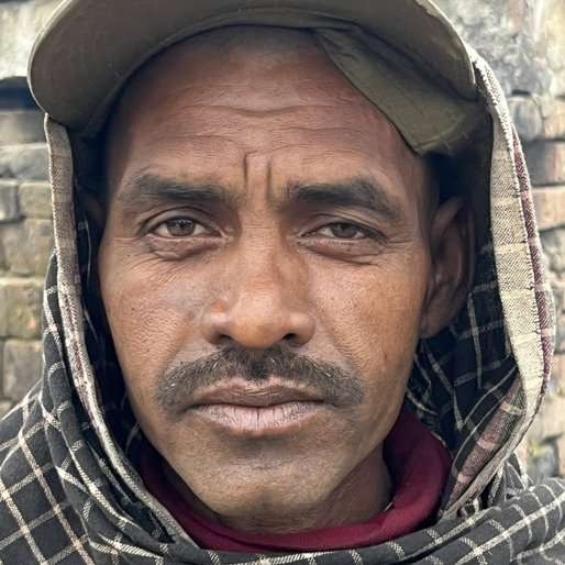 Sudhir Manjhi is a Labourer at a brick kiln from Dahaur, Barh, Patna, Bihar