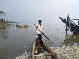 ‘బ్రహ్మపుత్ర వరదల్లో కొట్టుకుపోతోన్న భూమి’