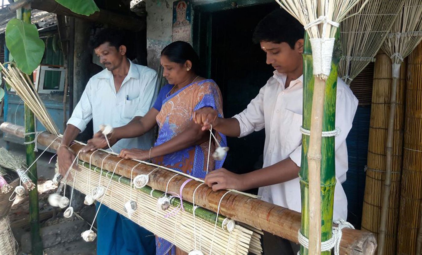 The family fastening a strip added to the blinds