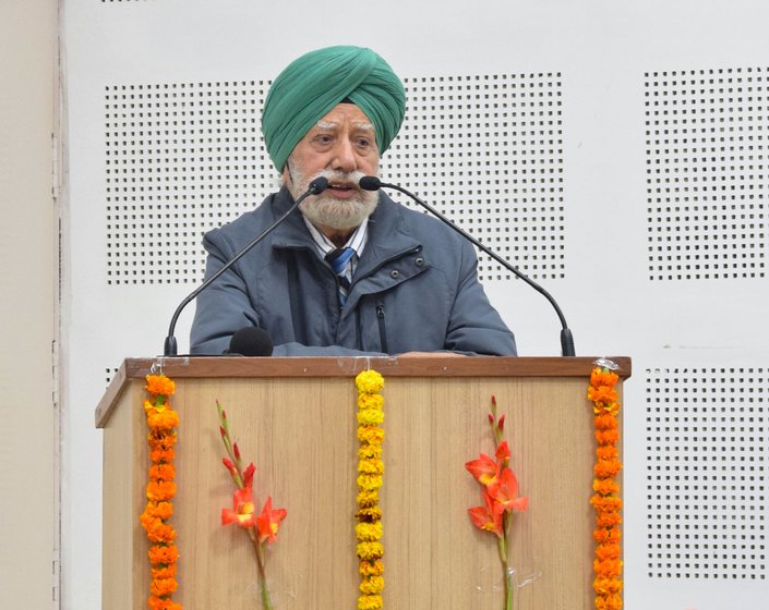 Right: Kirpal Singh Pannu giving a lecture at Punjabi University, Patiala