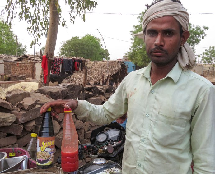 The motorcycle carries all the supplies and a small stove which is fired up to fry the noodles and vegetables. A couple of sauce bottles, onions, cabbage and the odd carrot are used