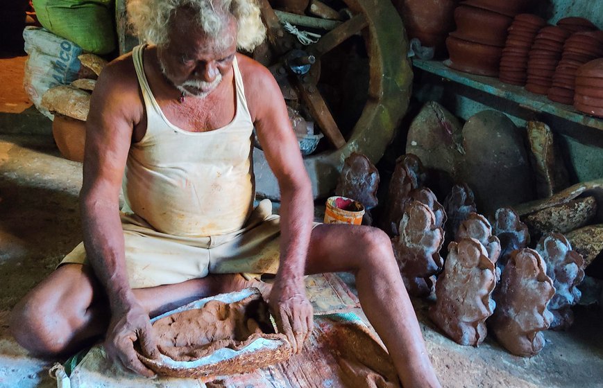 'We put our faith in god and create these idols every year', Shankar says. 'But this year, there seems to be no god, only lockdown and viruses'