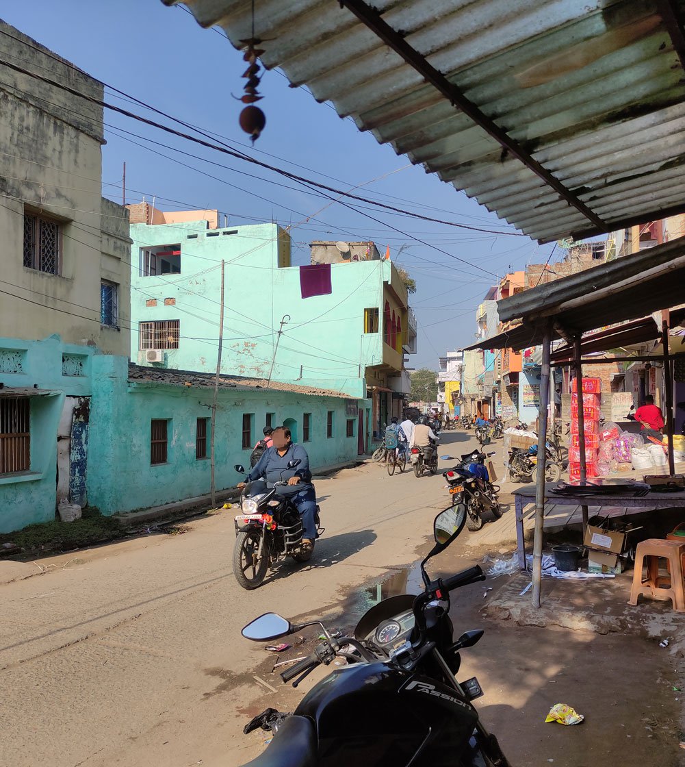 Vicky, an organiser of orchestra events, has an office in the market near Gandhi Maidan in Patna where he interacts with clients who wish to hire performers.