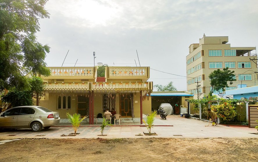 Nagamalleswara Rao’s house. He brought a car recently