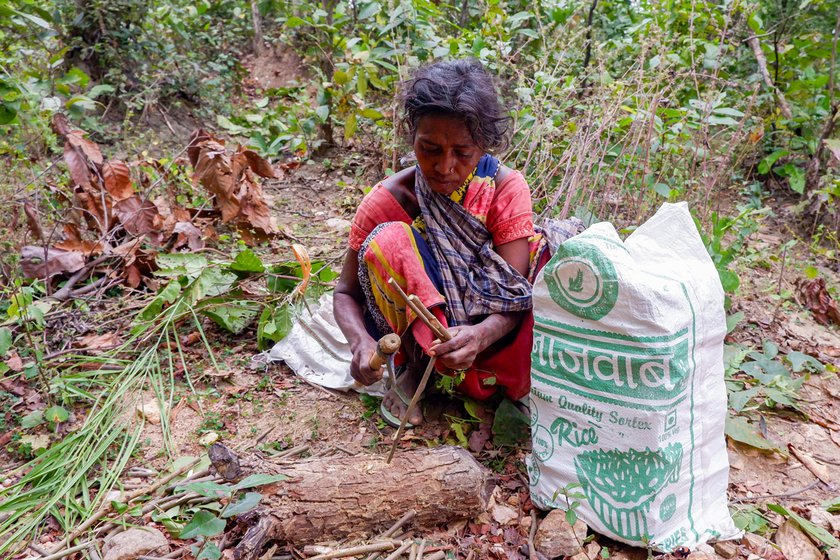 The two women also cut and collect branches of the sal tree which they sell as datwan( a stick to clean teeth), sometimes with help from family members . One bundle of datwan costs 5 rupees. 'People don’t even want to pay five rupees for the datwan. They bargain,' says Sakuni