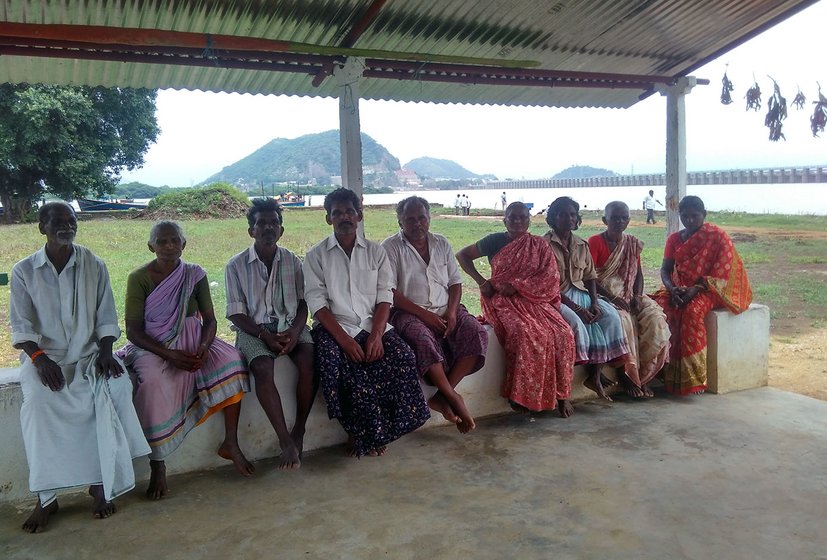 Fishermen and fishermen sitting in the Polakampadu Revu as there is hardly any work