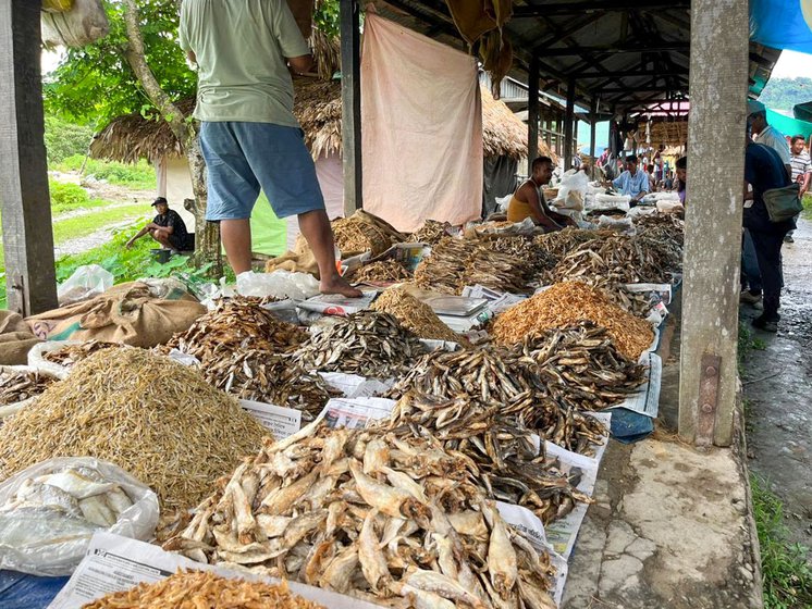 Pork and dried seafood including fish, prawns and crab is popular fare here