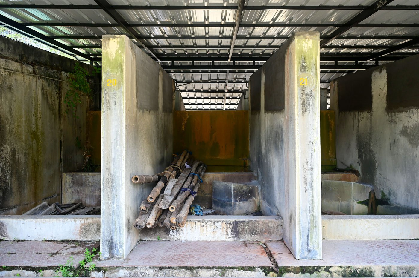 Every worker is assigned a thotti (washing pen) to carry out washing. Some pens are unused due to decline in the workforce