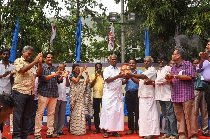 Nallakannu remained at the forefront of many battles, including the freedom movement, social reform movements and the anti-feudal struggles. Being felicitated (right) by comrades and friends in Chennai