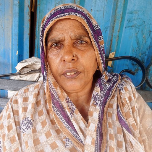 Saroj is a Tea stall owner from Asawarpur, Rai, Sonipat, Haryana