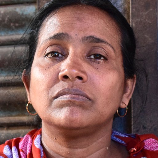 SANTANA DEYAN is a Farmer and vegetable vendor from Deuli, Bishnupur - I, South 24 Parganas, West Bengal