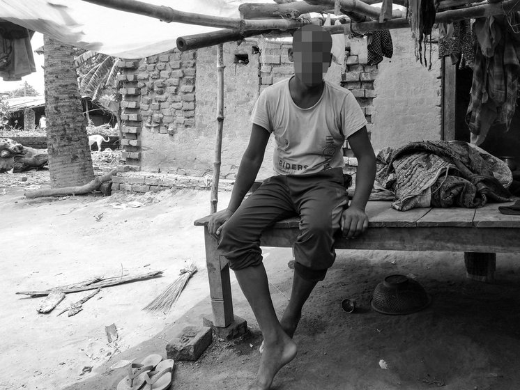 Muneshwar in front of his house. He earns Rs 4,500 a month from selling mahua daaru, which is not enough for his basic needs. He says, ‘The sarkar has abandoned us’