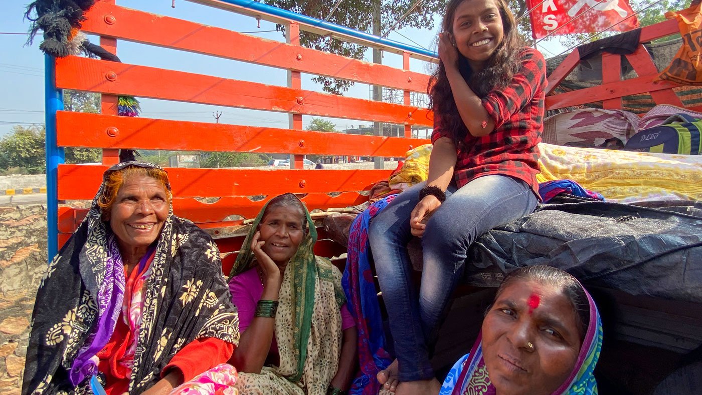 Savita Gunjal, a 16-year-old Bhil Adivasi farm labourer and singer-composer from Nashik district, kept everyone’s spirits and resolve high on the jatha to Delhi by Maharashtra farmers with her wonderful songs

