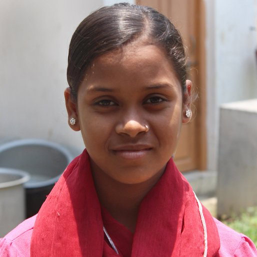 Mousumi Khatun is a Class 8 student from Ramchandrapur, Khargram, Murshidabad, West Bengal