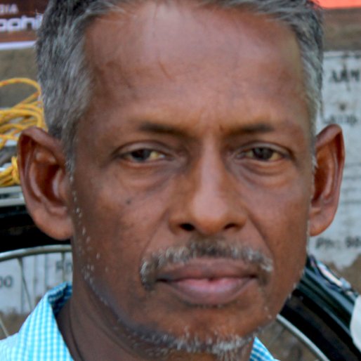 SOMAN K.S is a Sells oysters from Thanneermukkam, Kanjikuzhy, Alappuzha, Kerala